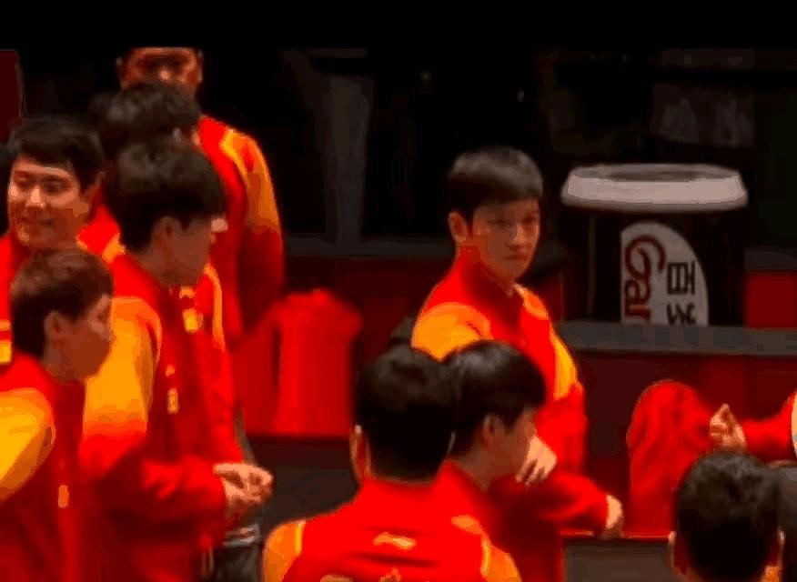 小胖是为了避嫌，还是有意撮合，你看，你仔细看，慢慢品……谁能想到呢？有些