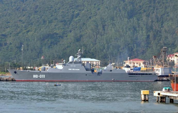 每天认识一件兵器俄罗斯“猎豹”级护卫舰“猎豹”级护卫舰是俄罗斯研制的轻型护卫舰