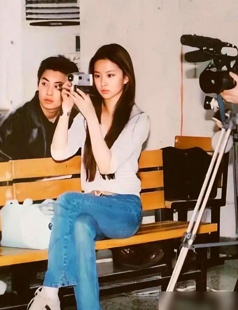 朱亚文的洁癖有多“双标”？前脚推开江一燕，后脚竟让刘亦菲躺上自己的床！很多