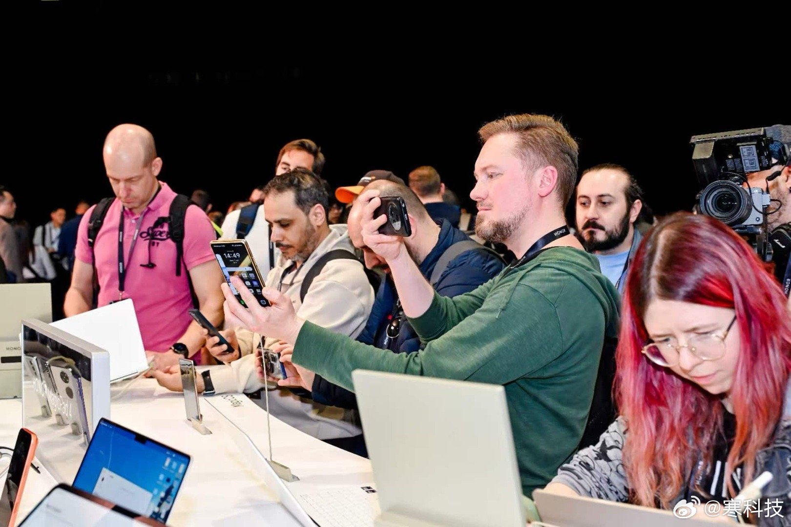 荣耀PC亮相MWC！荣耀MagicBookPro142026在Window