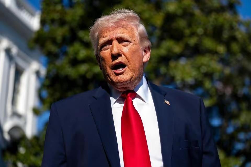 美国算是把俄罗斯整得够惨。特朗普让普京叫苦不迭：“俄罗斯岌岌可危