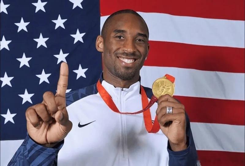 科比身披美国男篮战袍，交出36战全胜的传奇战绩！奥运会16胜0负，F