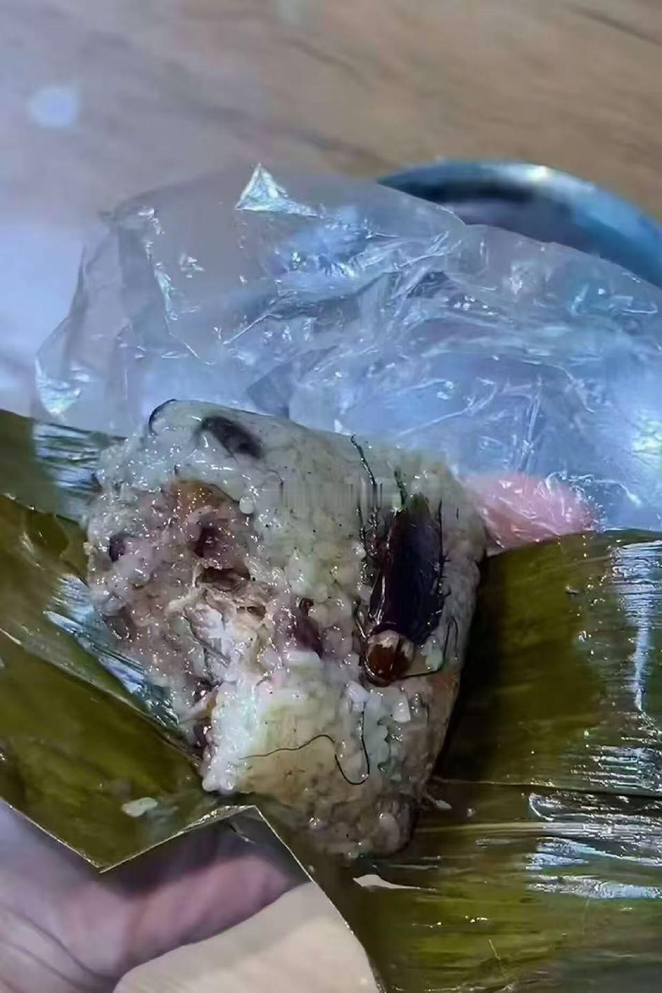 小电动的空调喷银色粉末的事归谁管啊？？？26年喷银色粉末的小电动会越来越