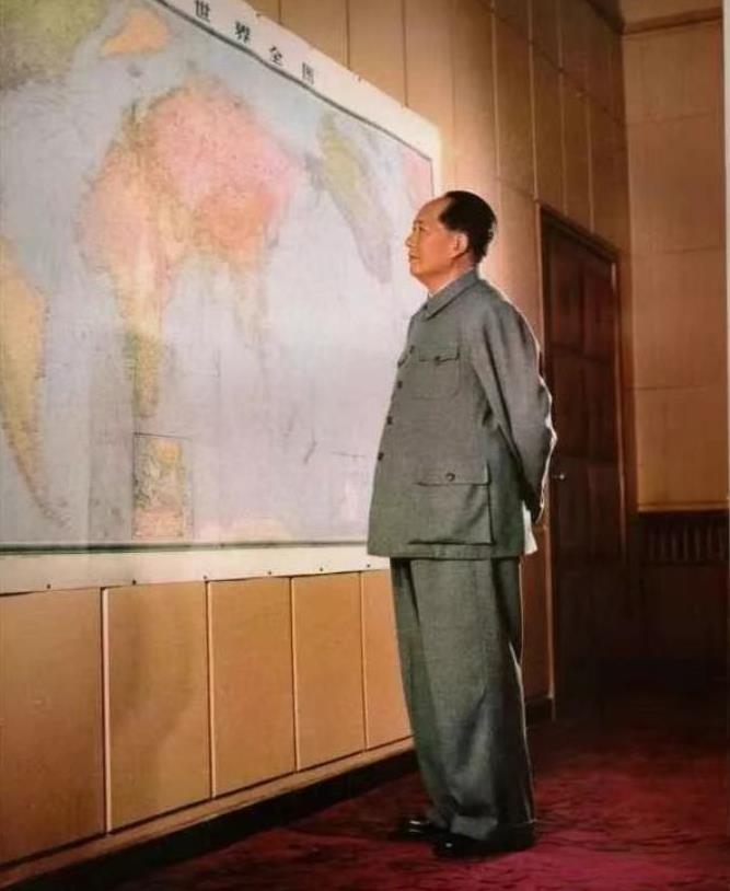 1972年，日本访华，却只带来500亿美元战争赔款。谁知，毛主席大手一挥，直接全