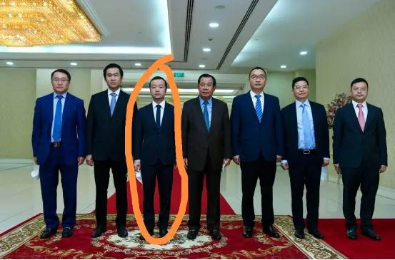 洪森又火了，这次不是因为佩通坦，而是因为他的座上宾——陈志！美国对陈志提出刑