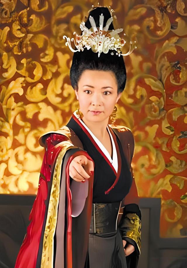 公元前180年，临死的吕后担心吕家被灭门，警告两个侄子说：“我死之后，你们千万不