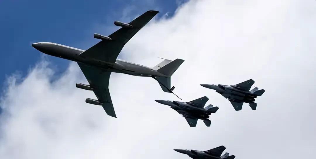 为什么不炸以色列的空军基地？伊朗真是蠢到家了!如果刚开战，就直接打击以色列的空军
