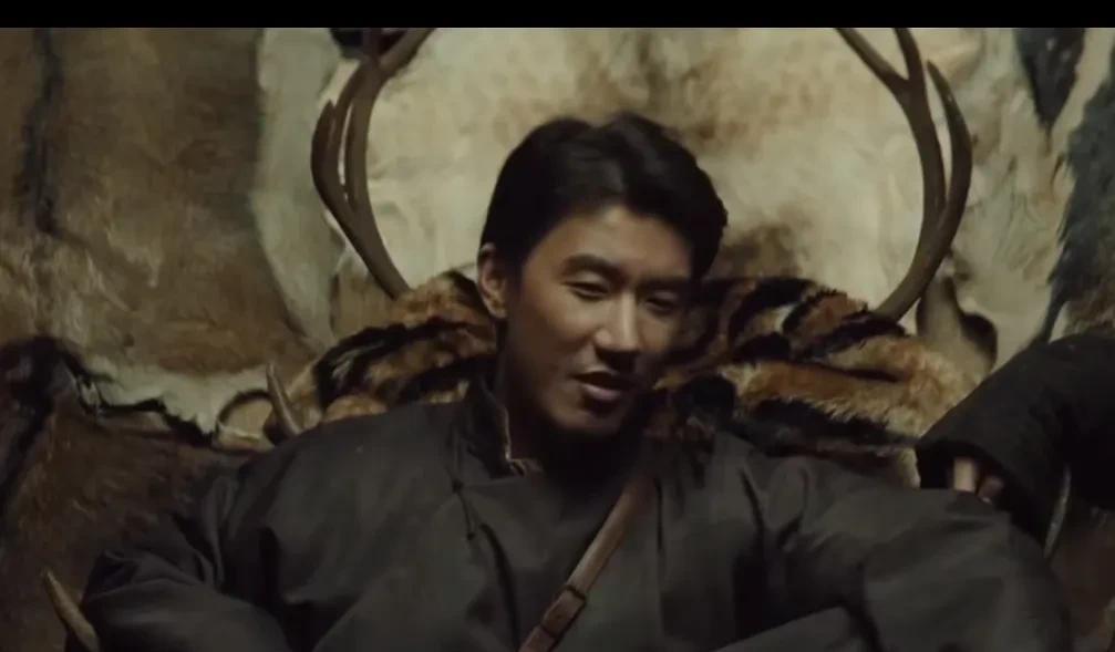 《归队》第一个出圈的演员来了，他就是出演葱山小白马的男演员李俊贤李俊贤饰演的葱