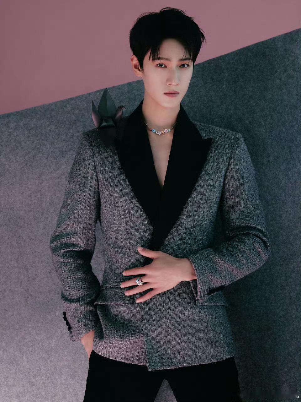 我真的很想问李昀锐微博和抖音发的是一个人吗