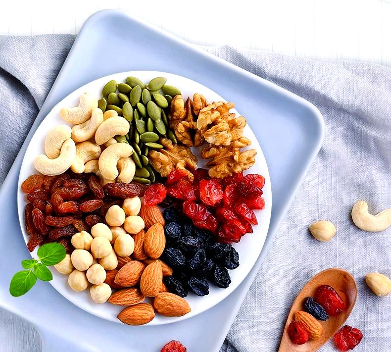 警惕！这3种坚果是“致癌大户”，很多人天天吃还不知道坚果本