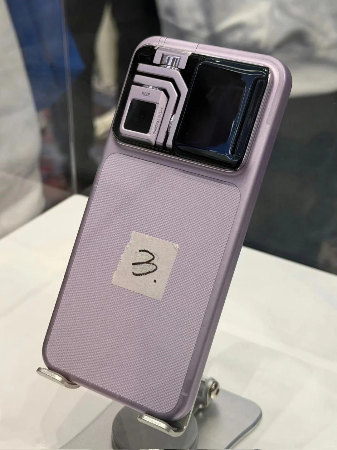 能取代口袋云台相机吗？耀子新机也太酷了吧耀子这RobotPhone有点东西啊