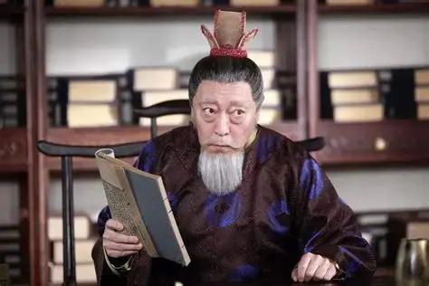 公元1521年4月，北京城传来消息，正德皇帝驾崩，无子。皇位空了。朝廷大