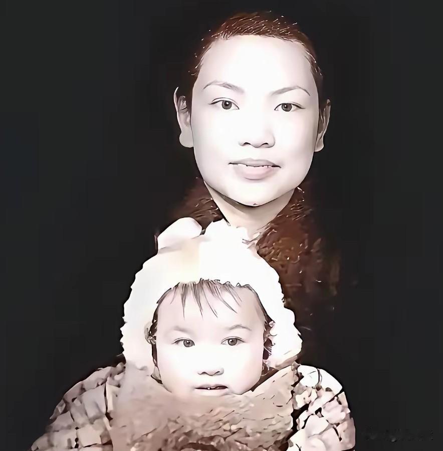 老照片，这是一个演员小时候和妈妈的合照，依稀能看出是她[滑稽笑]，知道她是谁的请举