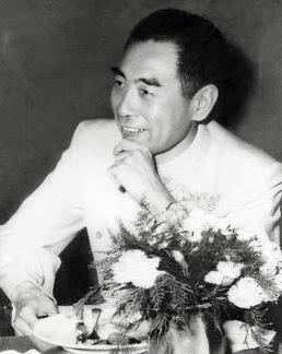 国宝被偷了，贼就坐在对面，你能咋办？1971年3月，上海衡山宾馆，国宴刚散，