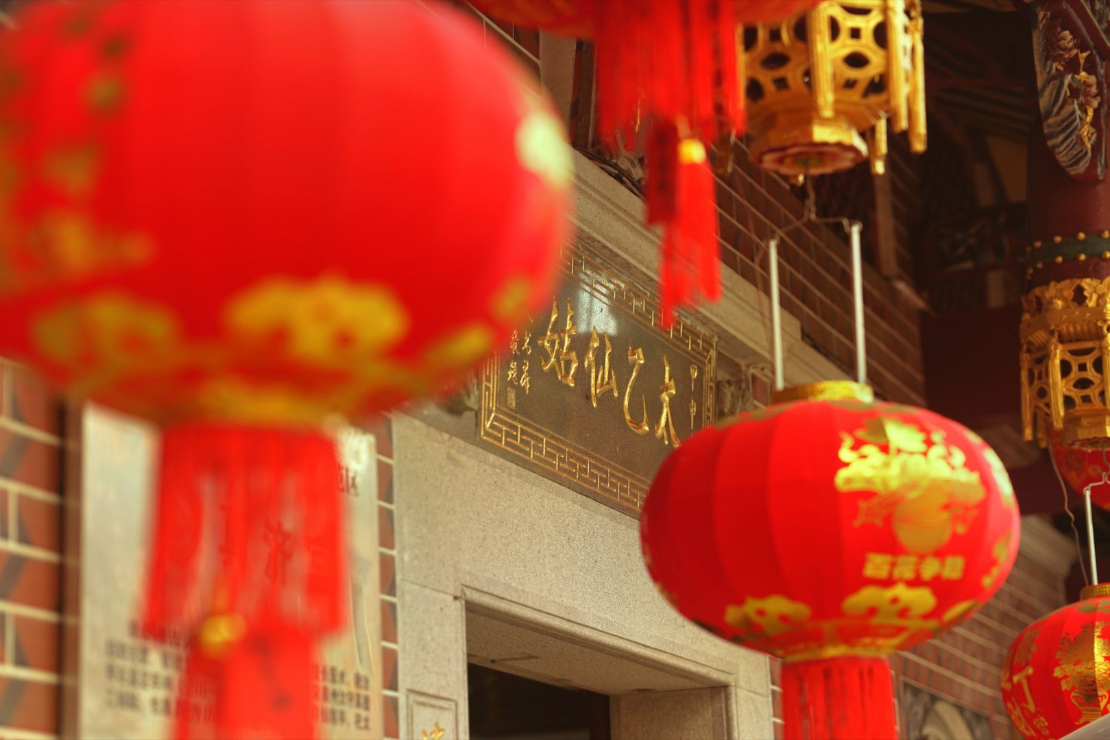 *在路上*泉州古城，二刷没有了初见的新鲜感。而且众神办事处的称号，潮汕地区也可以