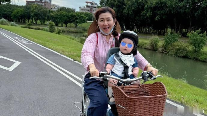 Selina华语乐坛初代甜妹【44岁Selina父亲回应“女儿体重超160斤，双