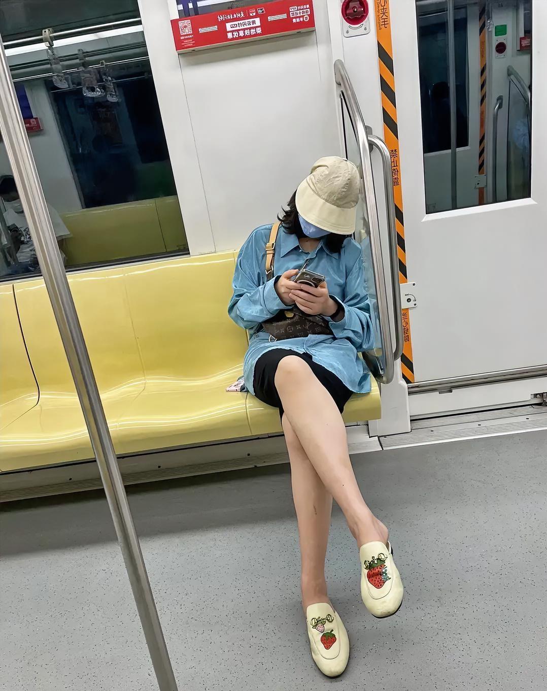 大家觉得这样的鞋子漂亮吗？