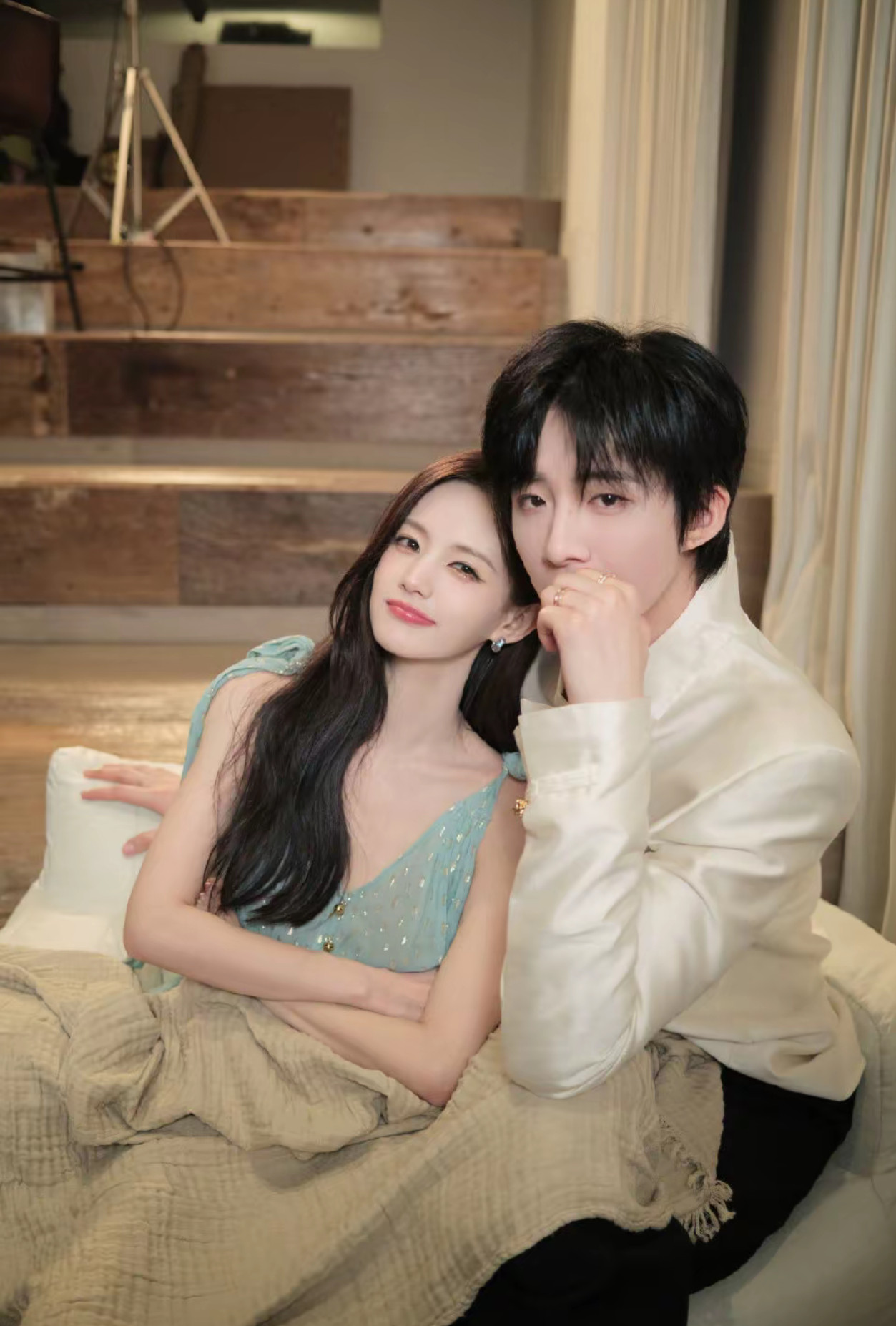 珩扫内鱼湖南卫视春晚合体谁懂啊！《书卷一梦》售后直接拉满！刘宇宁×李一桐双双官宣