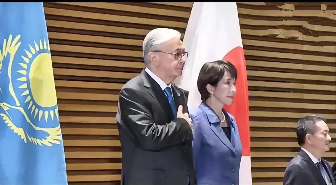 日本邀请中亚五国到日本来访问，搞一个“5+1”，可结果是，目前，只有哈萨克斯坦总