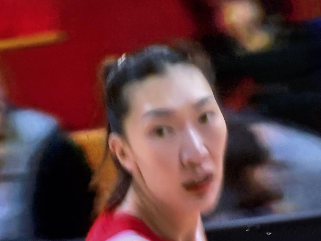 特大喜讯！中国队75:72拿下波多黎各，豪横地进入8强。一开始，中国