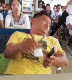 爆笑gif: 你叫我一声我不敢答应, 我叫你一声你敢答应吗