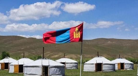 中国要注意外蒙古崩溃大逃亡控制边境，中国对待外蒙古不要心态善，看看外蒙古人对待中