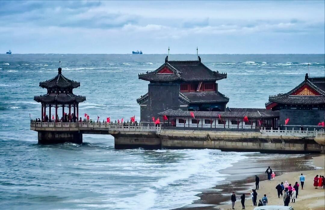 逛完山海关，心里攒下5个疑惑，真心求本地老乡帮忙解答！1、明明号称天下第一关，