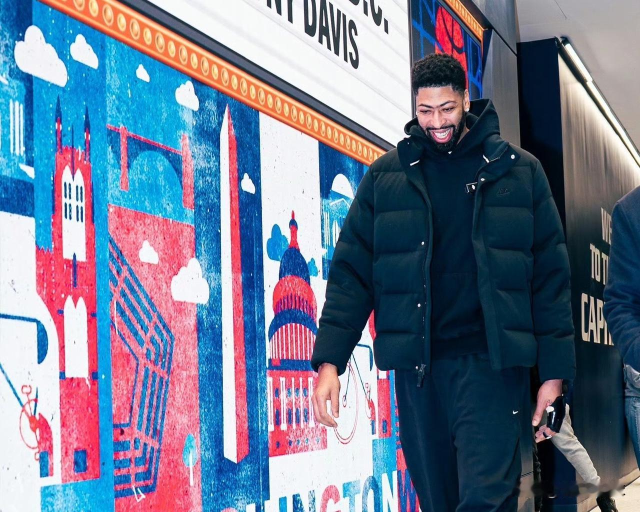 浓眉终于如愿以偿了！今天，奇才队总经理道金斯透露了新援浓眉更多的信息，他表示