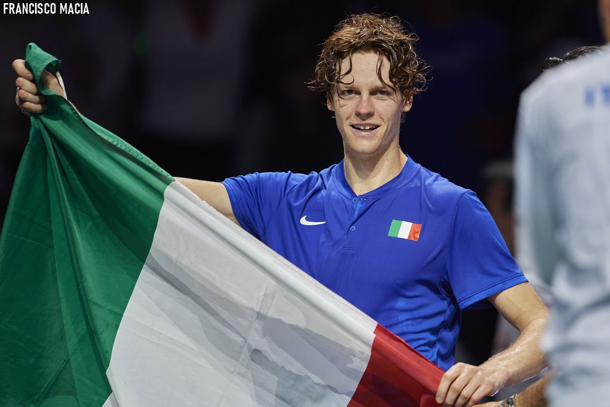 辛纳🇮🇹本土战神📊扬尼克·辛纳🇮🇹在职业巡回赛对阵意大利同胞保持