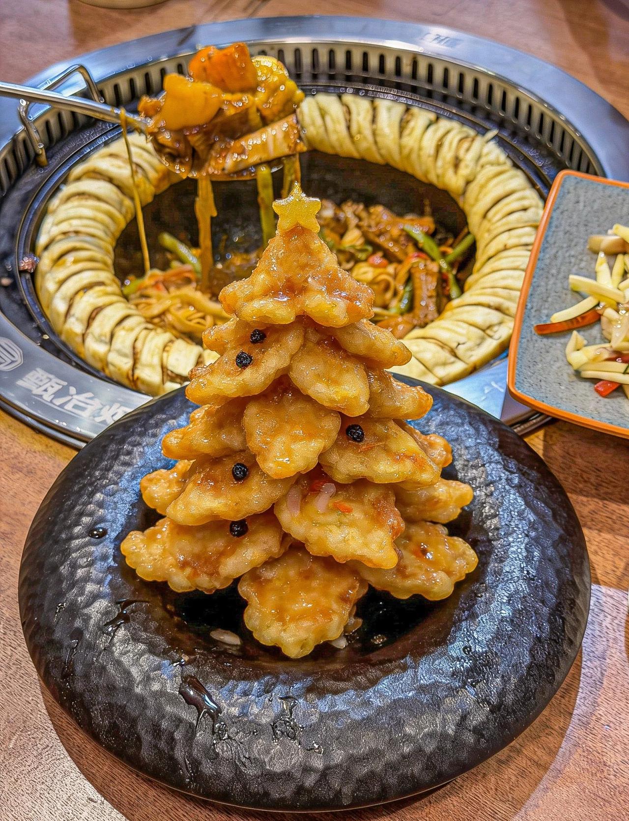 东北人也有自己的圣诞树🎄亲爱的锅包肉公主👸请用餐！！！东北铁锅炖锅包肉