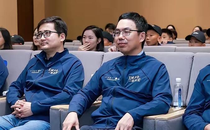 谁也没想到！国足没留住的千万级赞助，最终落到了一支民间少年足球队身上！比亚迪官宣