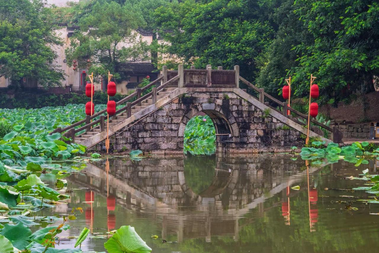 黄山呈坎八卦村。黄山呈坎八卦村江南水乡里的诗情画意古桥烟雨中国古桥的浪漫古