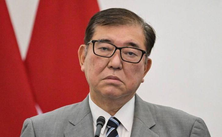 太尴尬了！日本首相石破茂面临下台。刚刚，日本第27届参议院选举投票结束，首相石破
