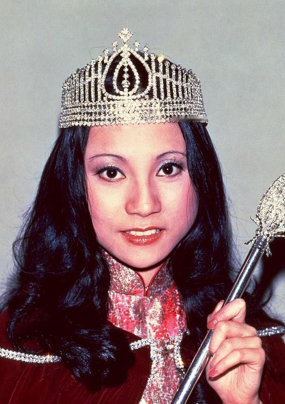 朱玲玲：18岁成最美港姐，嫁入豪门27年，离婚后才知是这辈子最正确的决定197
