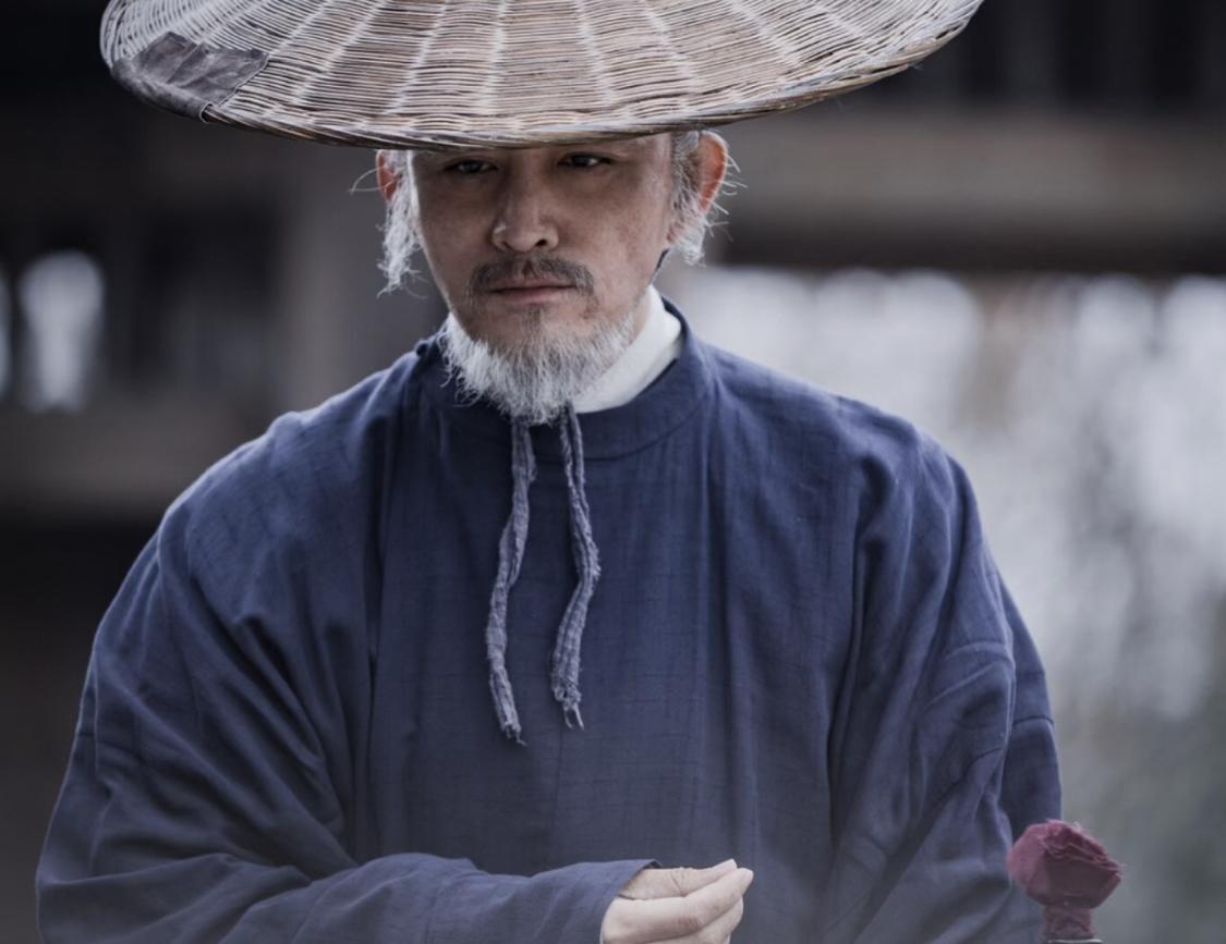 李元清只是姓李而已，与李煜并无亲戚关系。李元清比李煜的爹大21岁。倒是勉强可以算