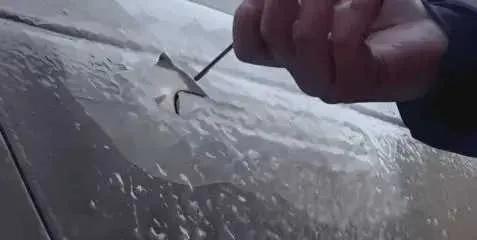 新能源车有6大“反人类”设计，最后一个可能致命！新能源车加速快、安静、省钱，