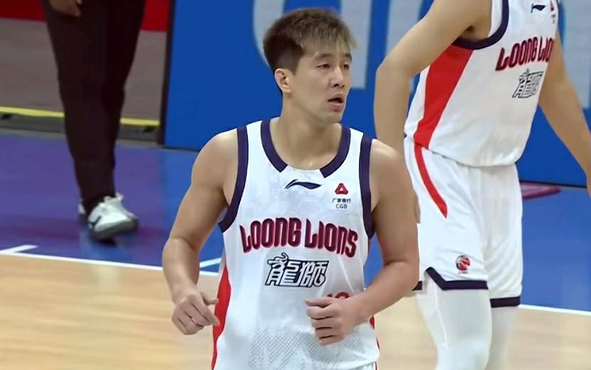 郭艾伦牛！万万没想到：郭艾伦歇那么多场，回来就狂飙19分3篮板2助攻，带领广州朗