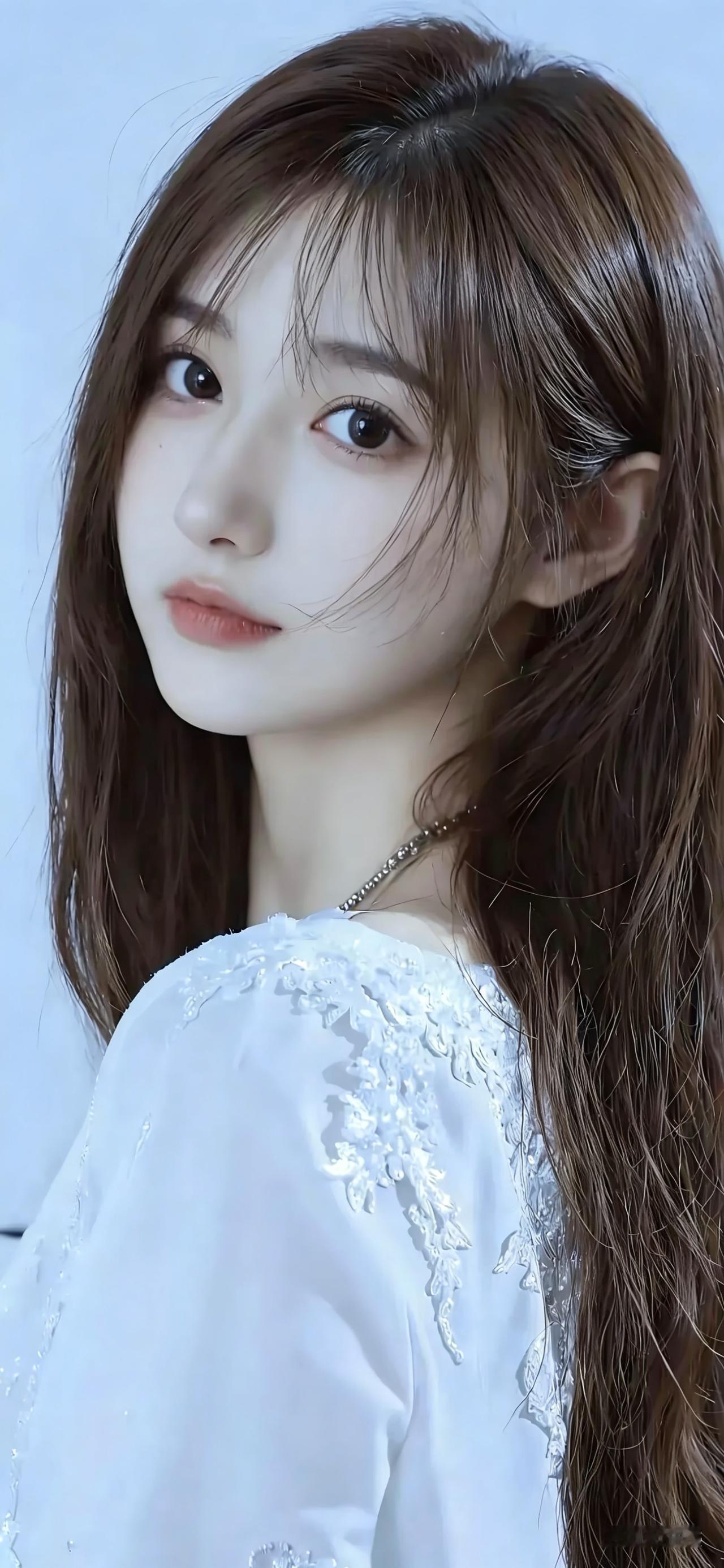 有哪些美女让人过目难忘？见一个美女，爱一个美女，男人从不做选择，全要。