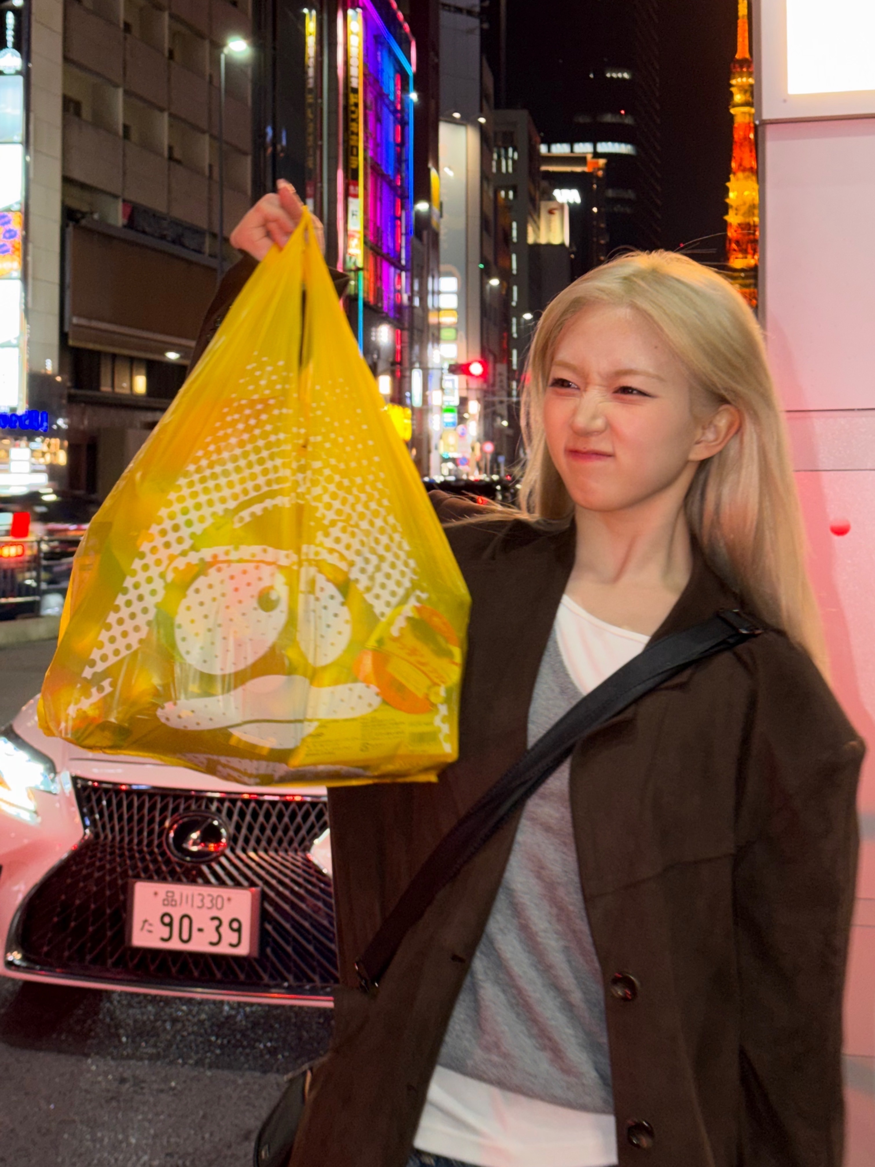 吴海媛染了金发好好看！又帅又美