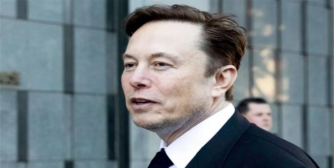 “如果这是我在地球上做的最后一件事，他们明年将在选举中失败！”马斯克试图以自己的