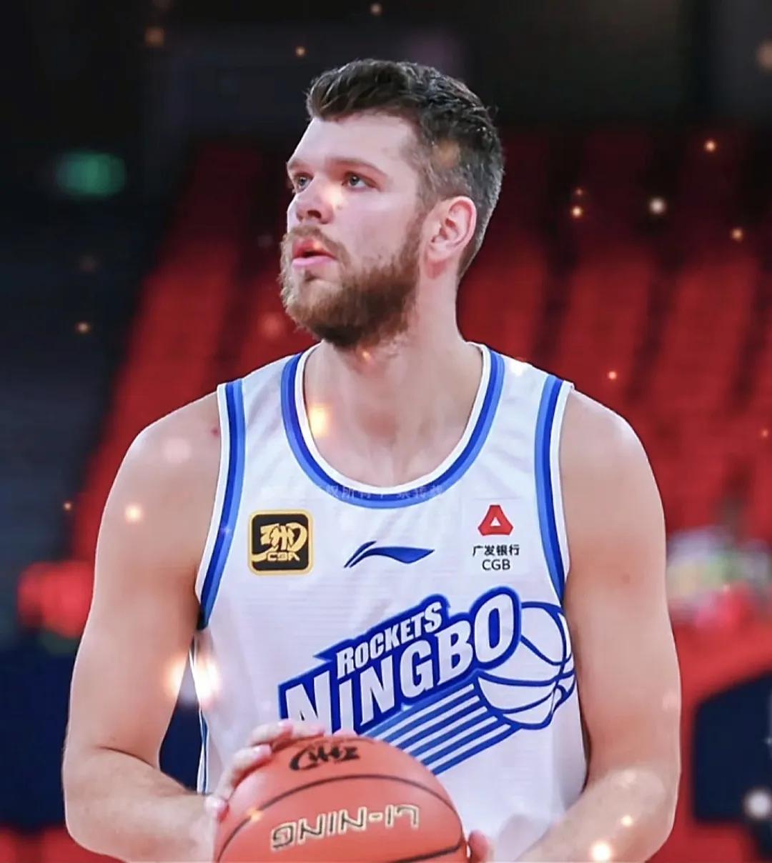 拉科赛维奇，在CBA效力过多支球队，球迷印象深刻的是代表过吉林队，有一次打广东队