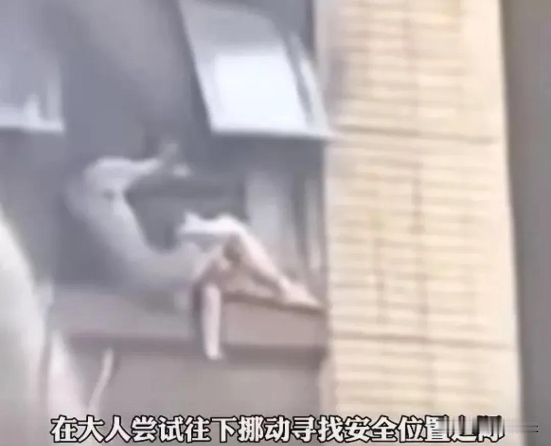 就差一点点！连云港消防回应救援质疑！7月27日早上6点多，连云港海州区东方领