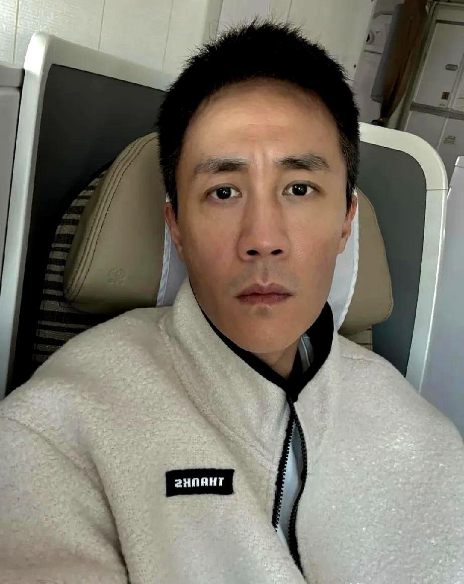 杜淳这眼光真的毒！谁能想到他才是《逐玉》背后的大佬。这剧开播就炸了。腾讯那边