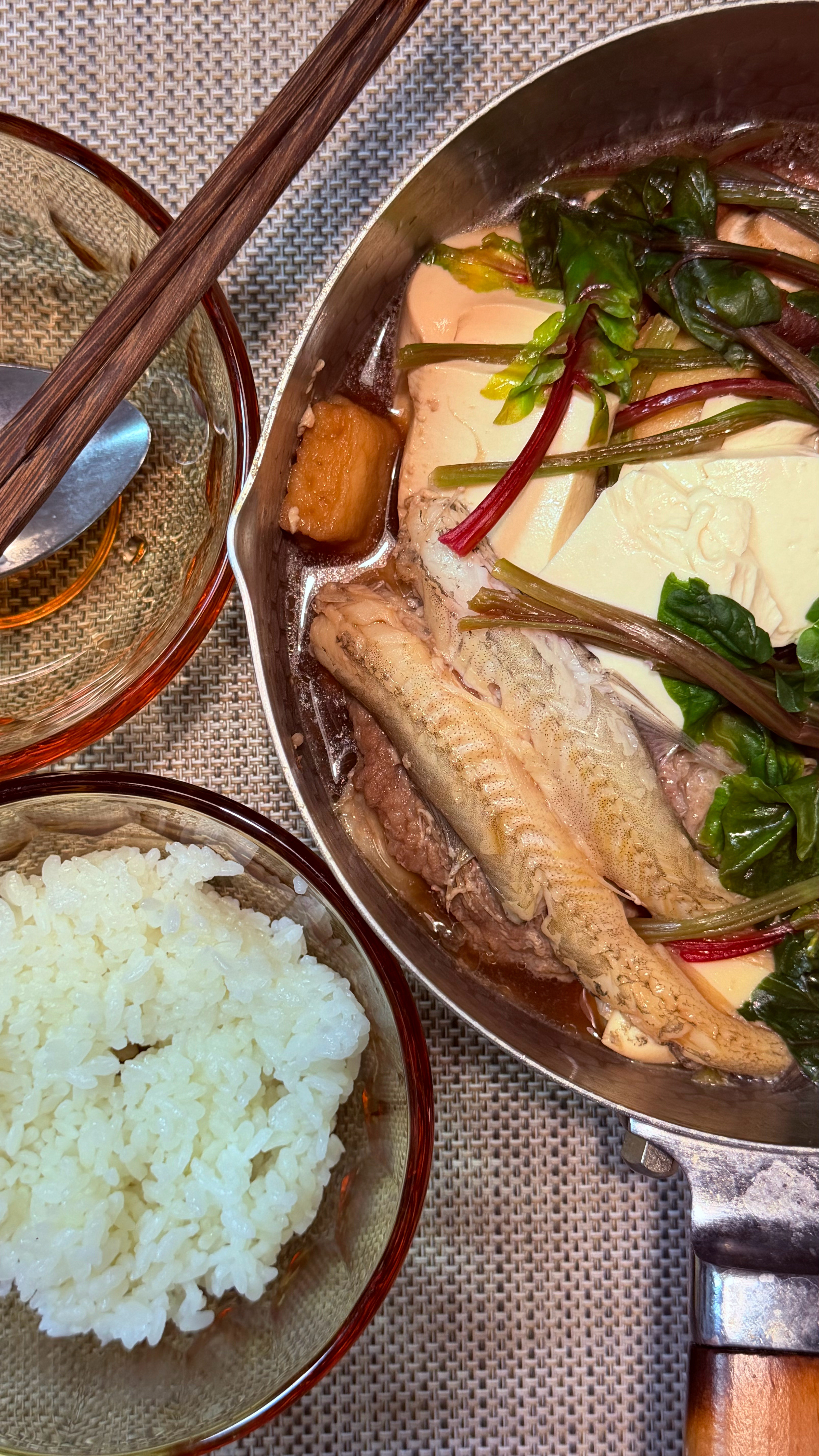 Qunni很满意！改良版寿喜锅！紫菠菜、深海鱼、肥牛！都是她现阶段长身体需要的