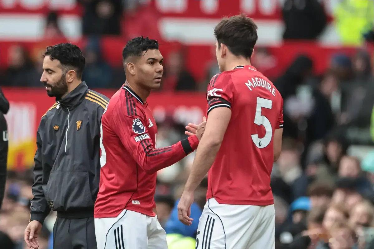 【薪资空间出来了】《电讯报》：曼联官宣卡塞米罗今夏离队，周薪35万英镑的卡塞米