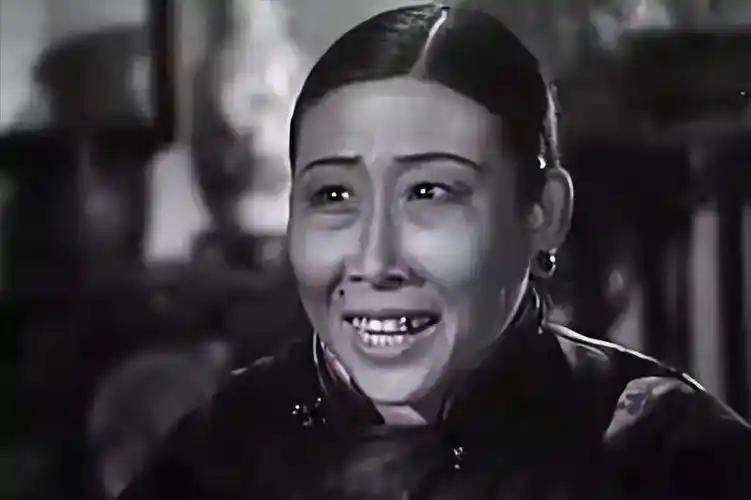 旧社会的老鸨究竟有多狠？1949年北京妓院被封闭后，一些获救妇女讲出的遭遇，连见