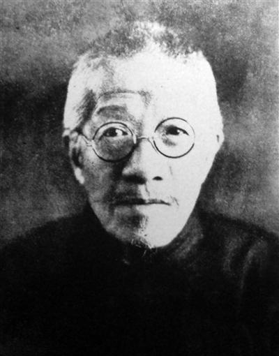 1929年，章太炎来杭州楼外楼吃饭，恰好蒋介石和宋美龄来吃饭，双方各吃各的，互相