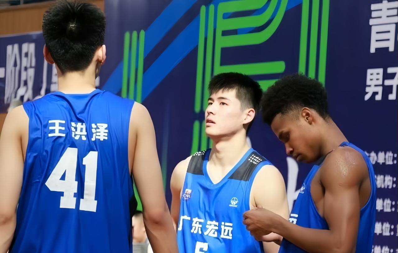广东宏远男篮的比赛来了哦！2025年CBA夏季联赛五站确定了。广东宏远男篮将参