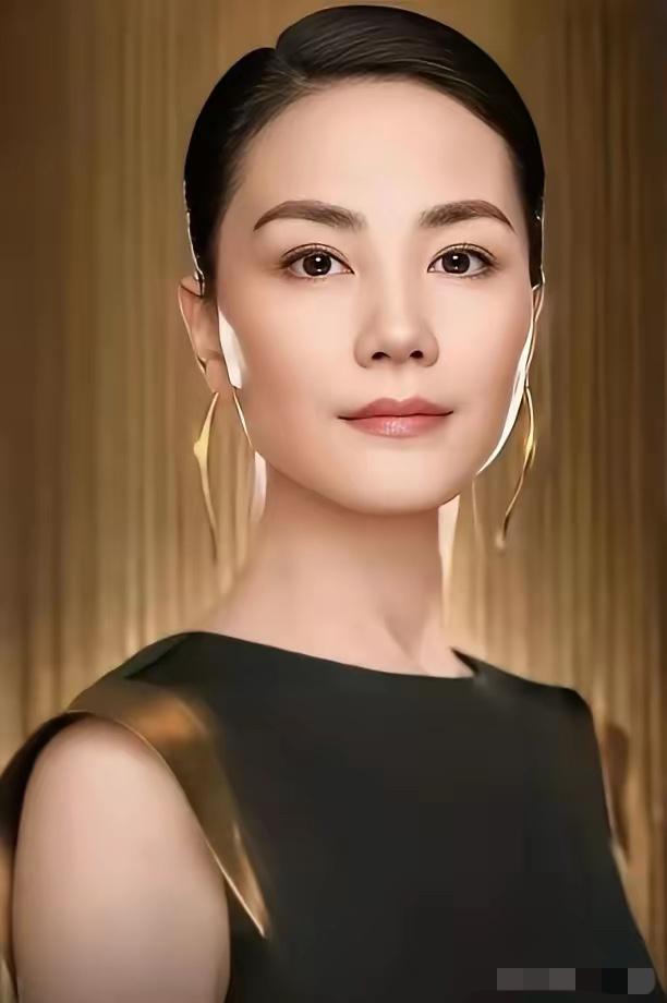 王菲一句“歌不好听，我不唱”，直接让徐峥懵在原地——这哪是拒绝，分明是给华语乐坛