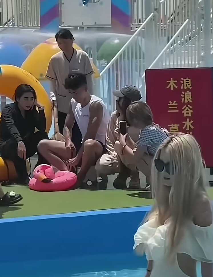 给小姐姐看的哈喇子都流出来了！[捂脸哭]